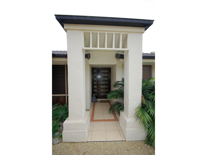 20 Bluewater Pl, Sapphire Beach NSW 2450