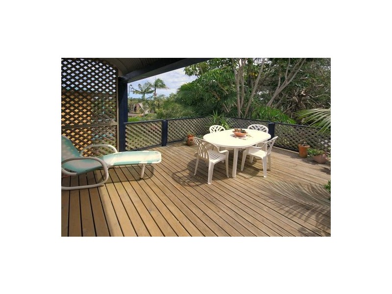 33 Bluff Road, Emerald Beach NSW 2456