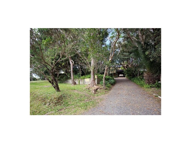 33 Bluff Road, Emerald Beach NSW 2456