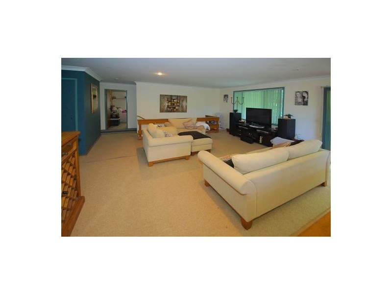 10 DUTTON CRES, Coffs Harbour NSW 2450