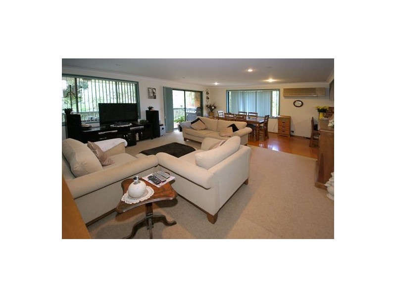 10 DUTTON CRES, Coffs Harbour NSW 2450