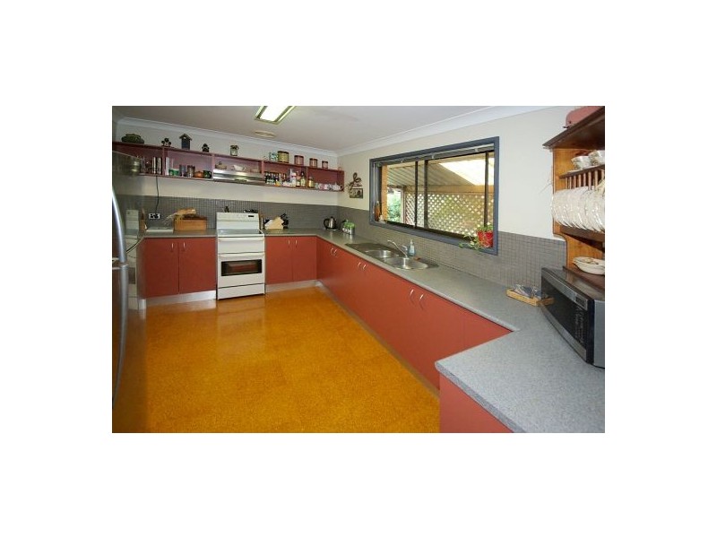 10 DUTTON CRES, Coffs Harbour NSW 2450