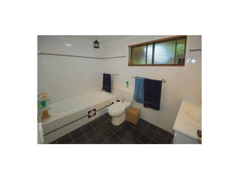 10 DUTTON CRES, Coffs Harbour NSW 2450