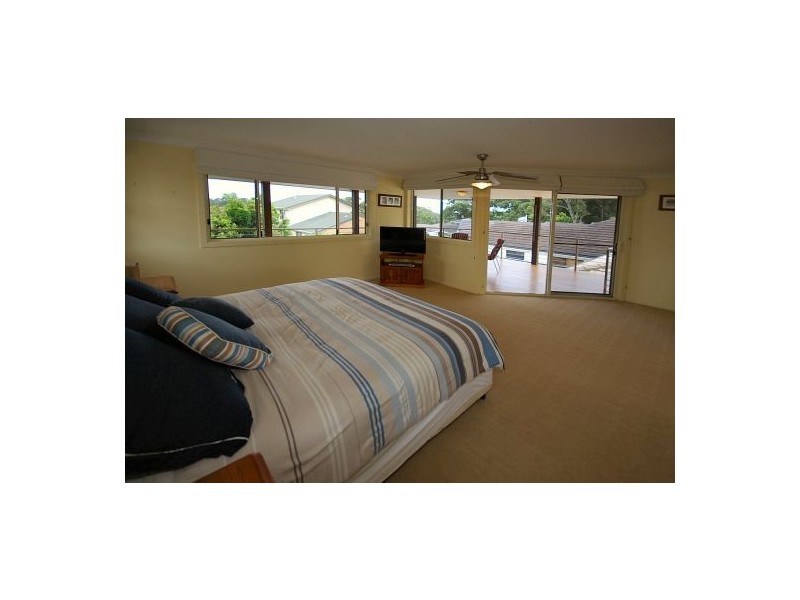 6 Serene Court, Sapphire Beach NSW 2450