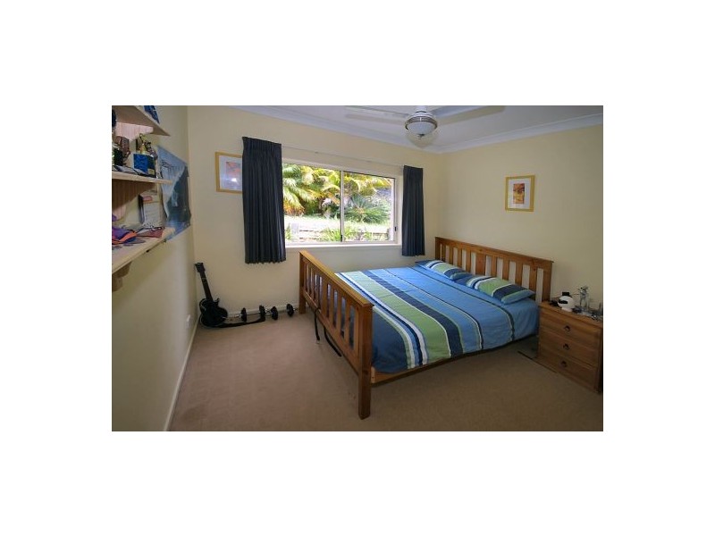 6 Serene Court, Sapphire Beach NSW 2450