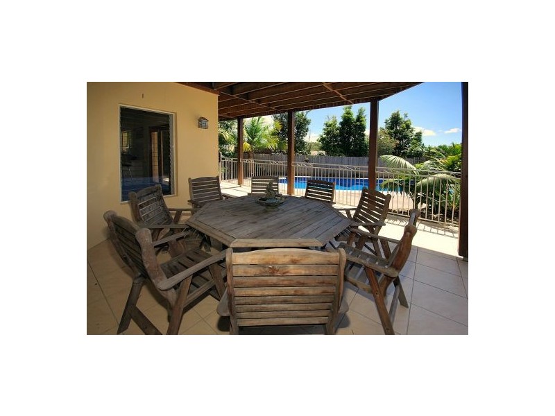 6 Serene Court, Sapphire Beach NSW 2450