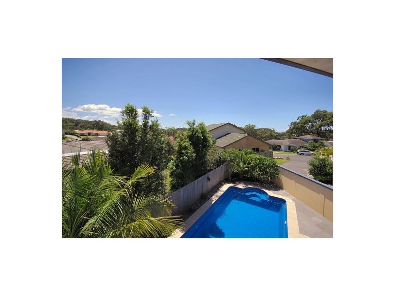 6 Serene Court, Sapphire Beach NSW 2450