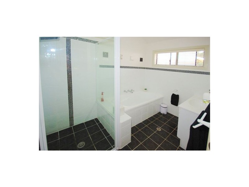 24 Amaroo Cres, Toormina NSW 2452