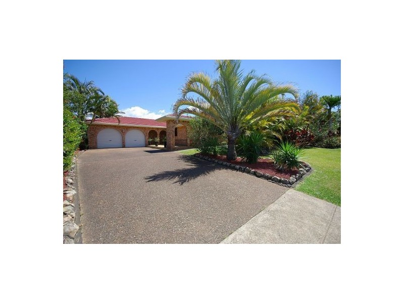 16 Pepperman Road, Boambee East NSW 2452