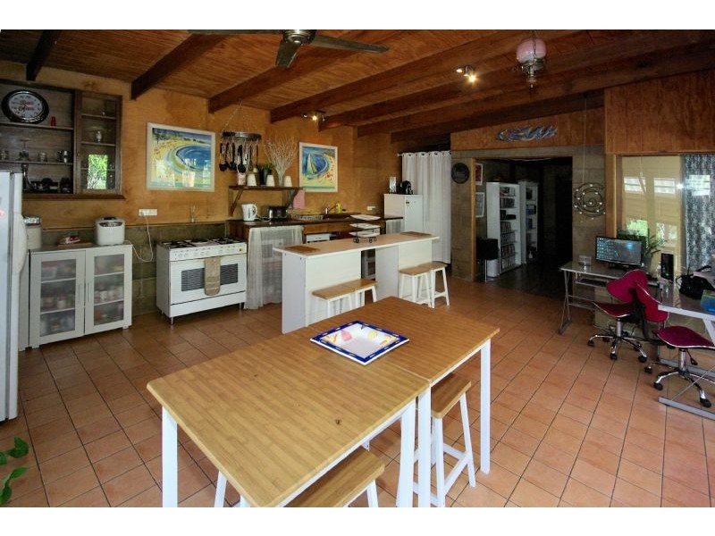 18 Campbell St, Safety Beach NSW 2456