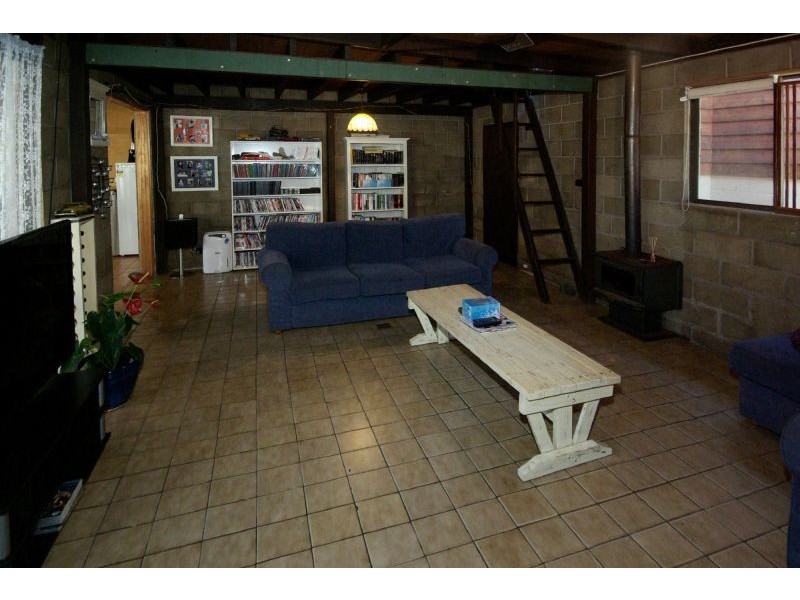 18 Campbell St, Safety Beach NSW 2456