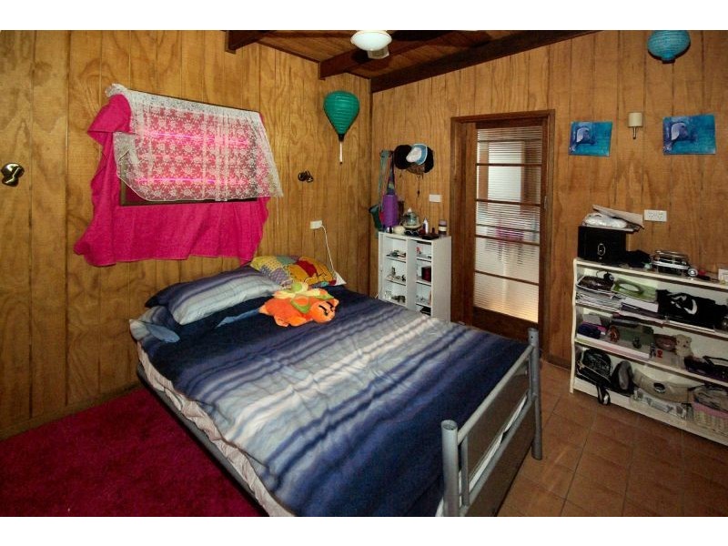 18 Campbell St, Safety Beach NSW 2456