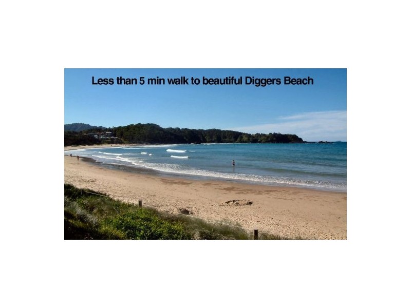 3 Diggers Headland Pl, Coffs Harbour NSW 2450