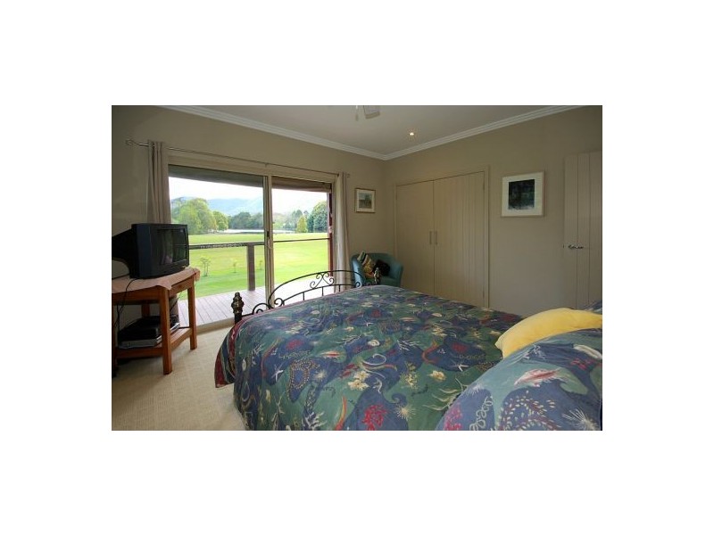 15 Bakker Drive, Bonville NSW 2441