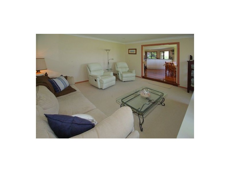 13 Meadowlands Cres, Coffs Harbour NSW 2450