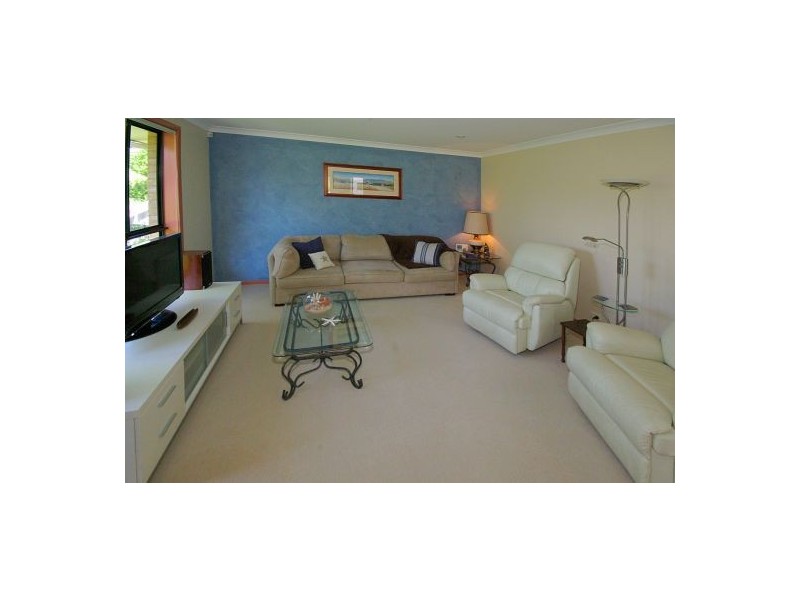 13 Meadowlands Cres, Coffs Harbour NSW 2450