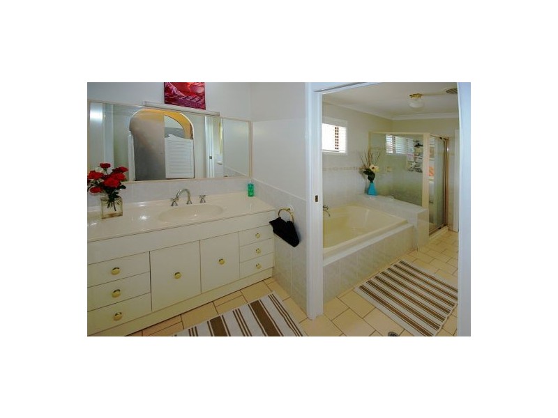 6 Robert Garrett Street, Coffs Harbour NSW 2450