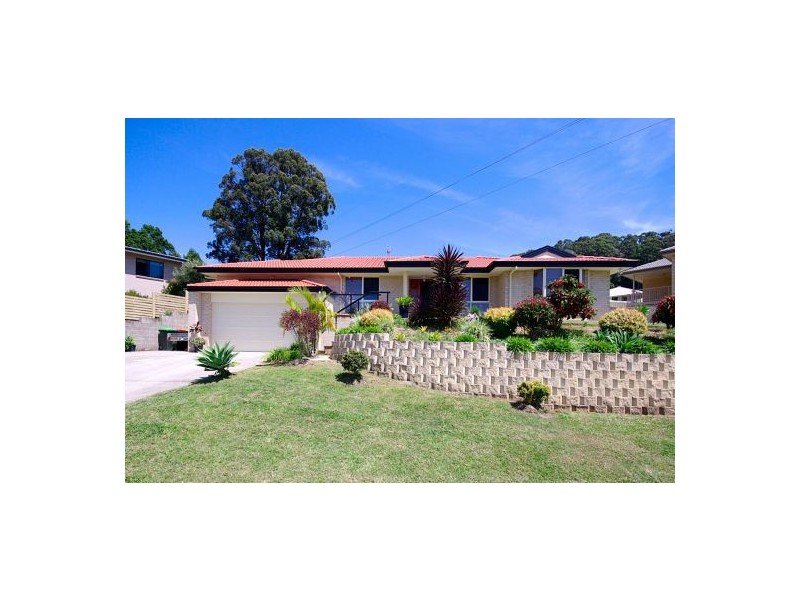 4 Hampshire Close (off Pearce Dr), Coffs Harbour NSW 2450