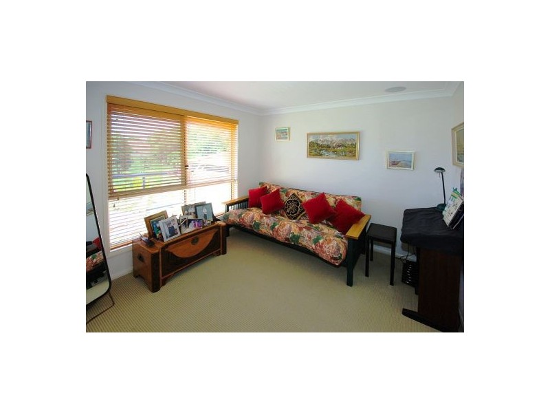 4 Hampshire Close (off Pearce Dr), Coffs Harbour NSW 2450