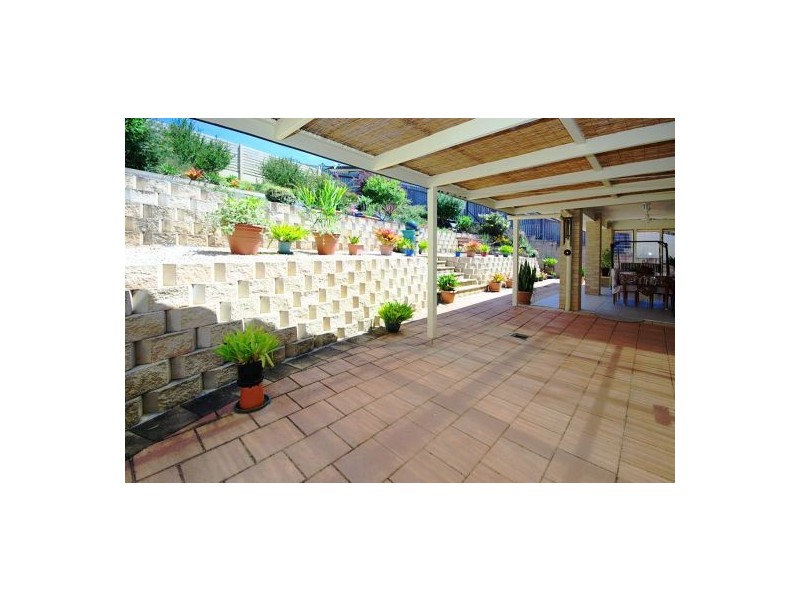 4 Hampshire Close (off Pearce Dr), Coffs Harbour NSW 2450