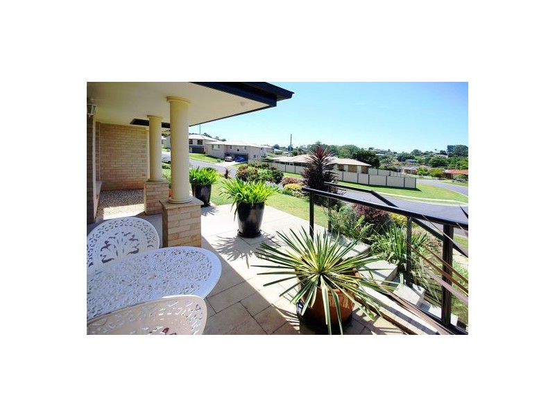 4 Hampshire Close (off Pearce Dr), Coffs Harbour NSW 2450