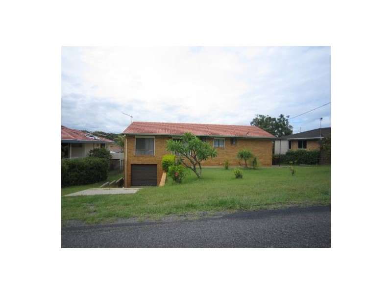 11 Beach Road, Sapphire Beach NSW 2450
