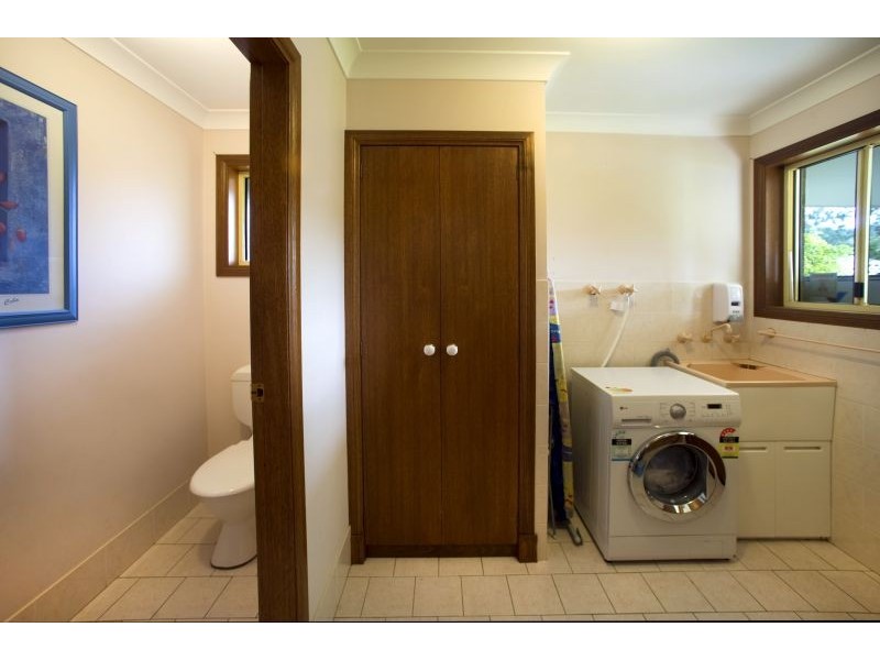 40 Loaders Lane, Coffs Harbour NSW 2450