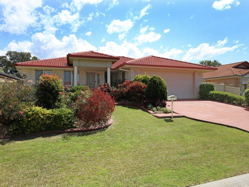 27 Red Cedar Drive, Coffs Harbour NSW 2450