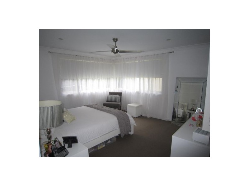 90 Pearce Drive, Coffs Harbour NSW 2450