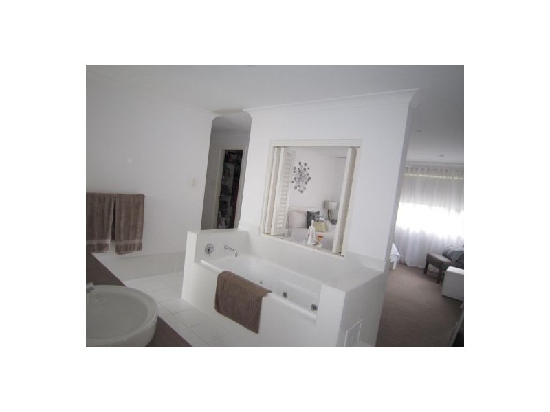 90 Pearce Drive, Coffs Harbour NSW 2450