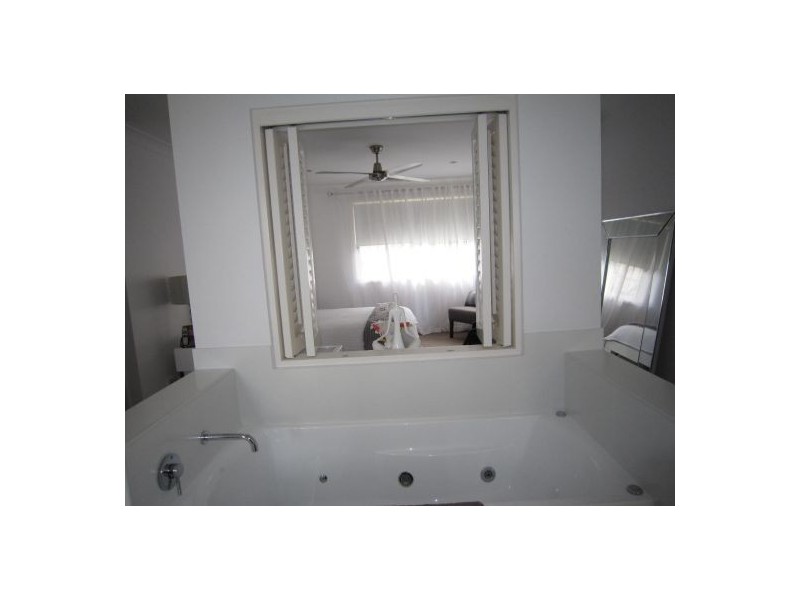 90 Pearce Drive, Coffs Harbour NSW 2450