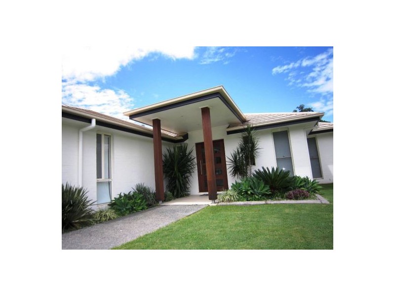 90 Pearce Drive, Coffs Harbour NSW 2450