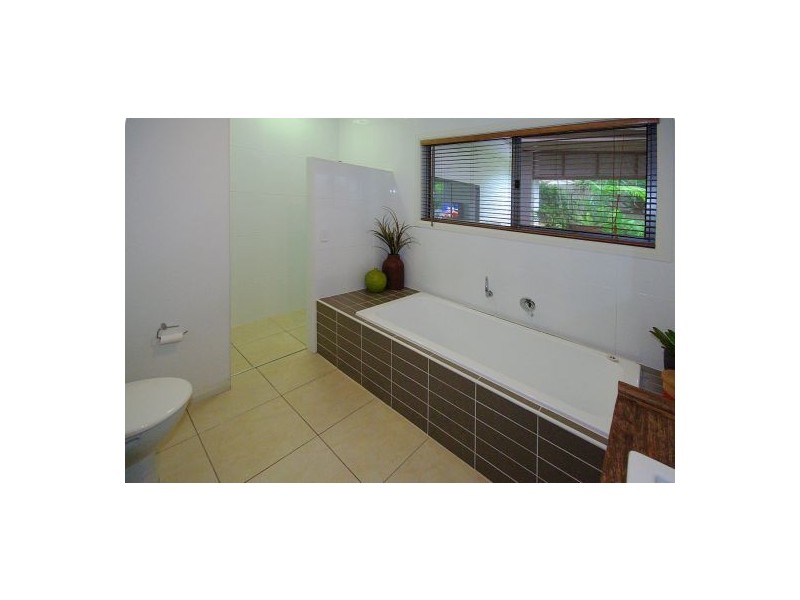 24 Gallipoli Road, Coffs Harbour NSW 2450