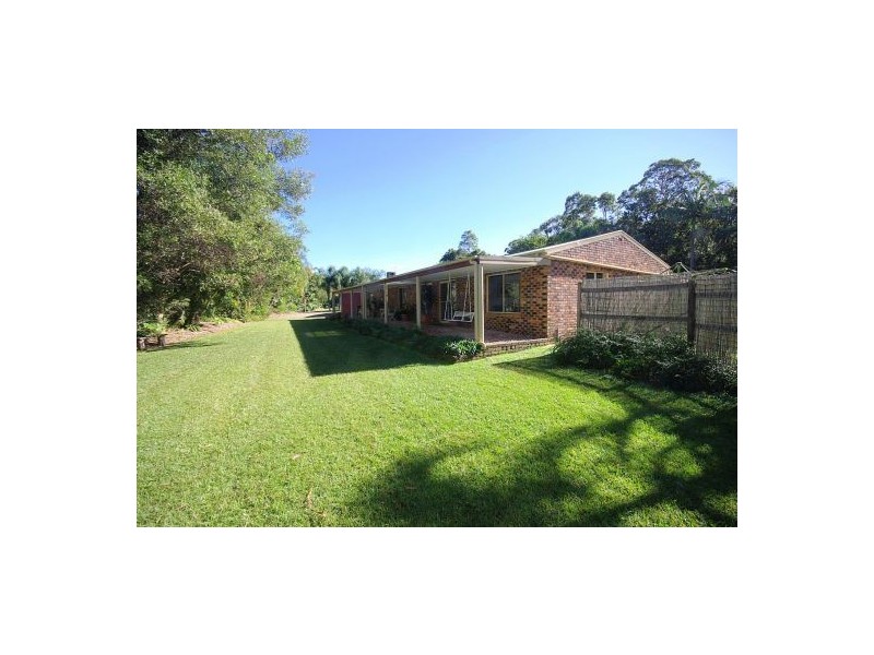 2 Overlander Rd, Moonee Beach NSW 2450