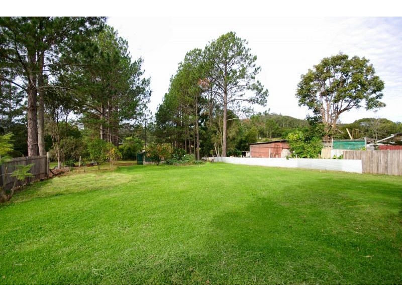 8 Alexander St, Nana Glen NSW 2450