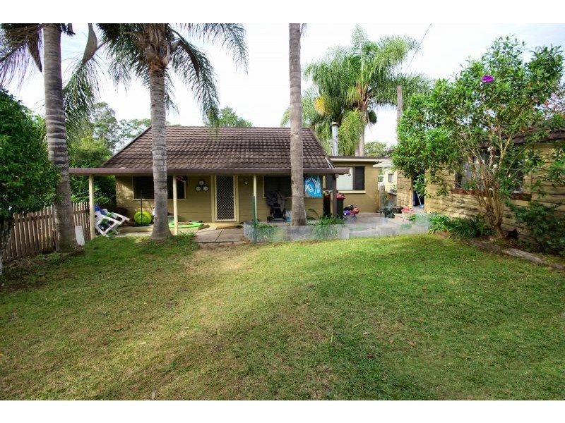 8 Alexander St, Nana Glen NSW 2450
