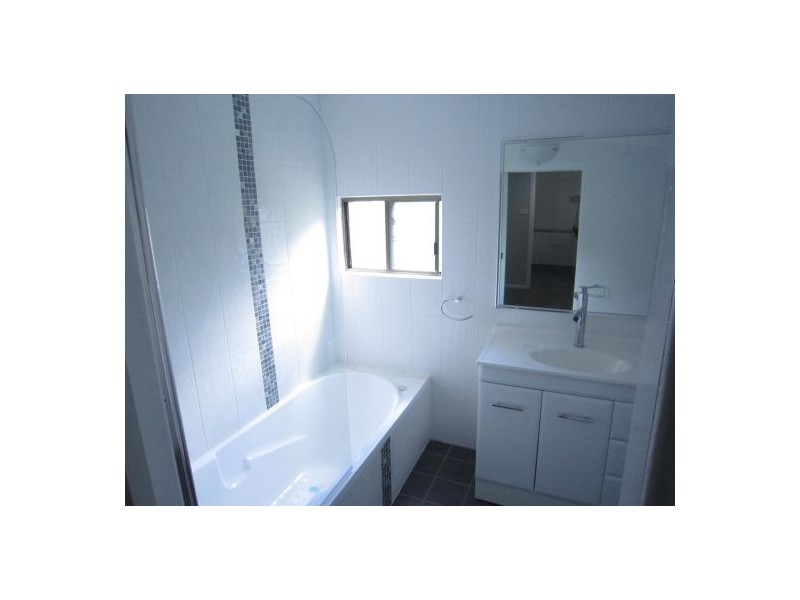 8 Alexander Street, Nana Glen NSW 2450