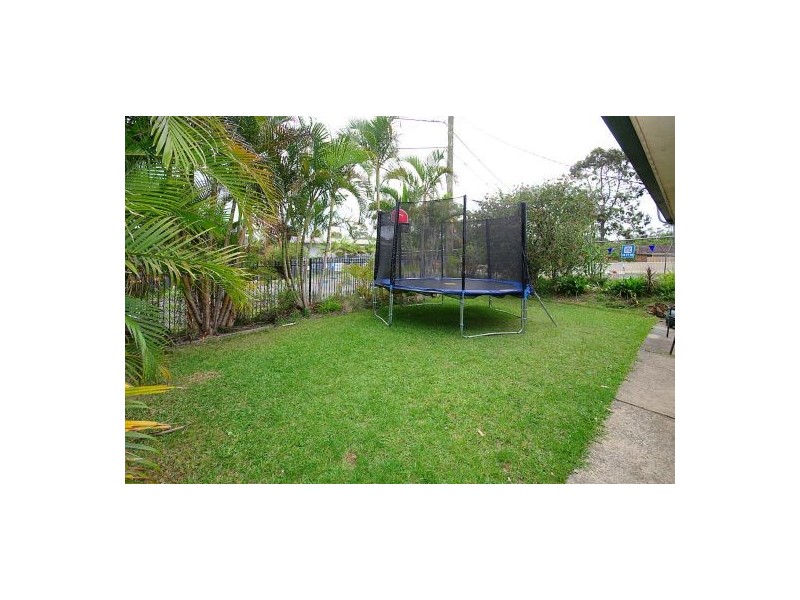 3 Pine Cres, Sandy Beach NSW 2456