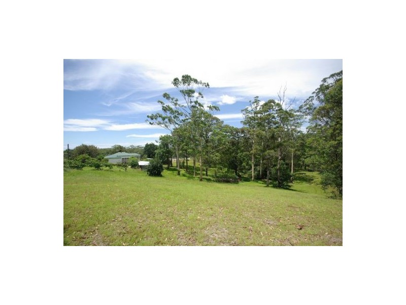 9 Maccues Rd, Moonee Beach NSW 2450