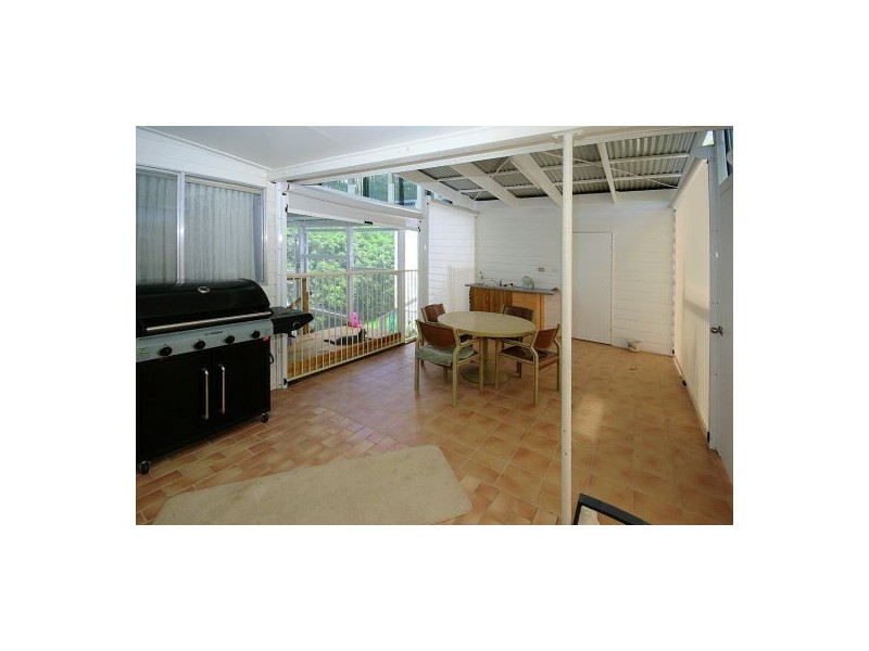 9 Maccues Rd, Moonee Beach NSW 2450