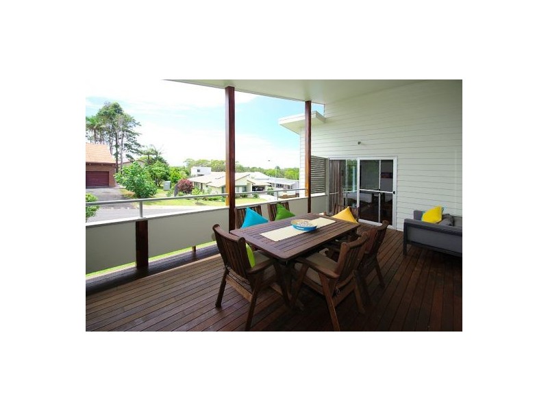 4 Whitewater Place, Sapphire Beach NSW 2450