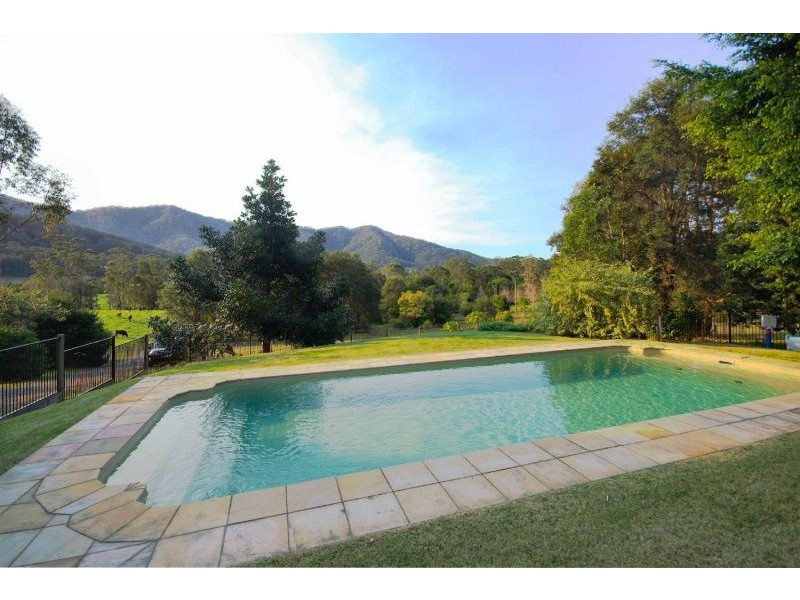 335 Crossmaglen Rd, Bonville NSW 2441