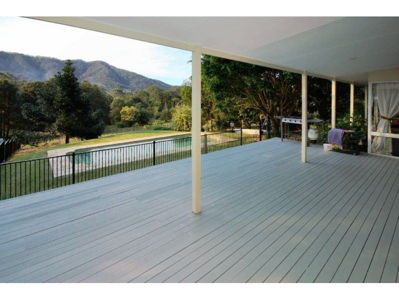 335 Crossmaglen Rd, Bonville NSW 2441