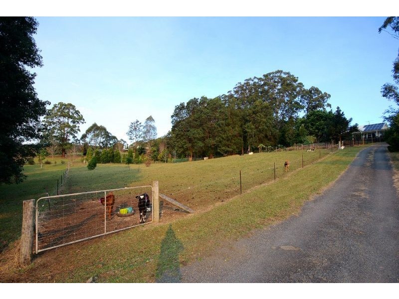 335 Crossmaglen Rd, Bonville NSW 2441