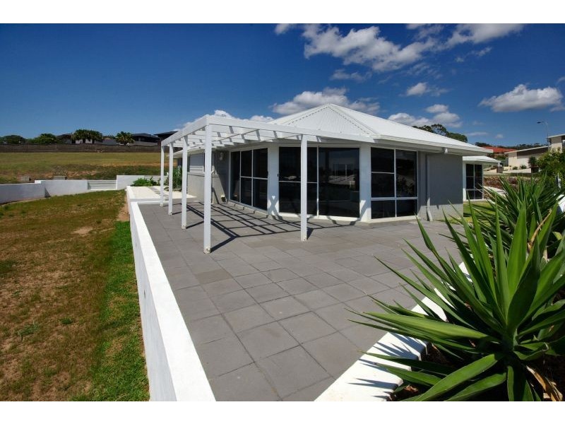 24 Island Road, Sapphire Beach NSW 2450