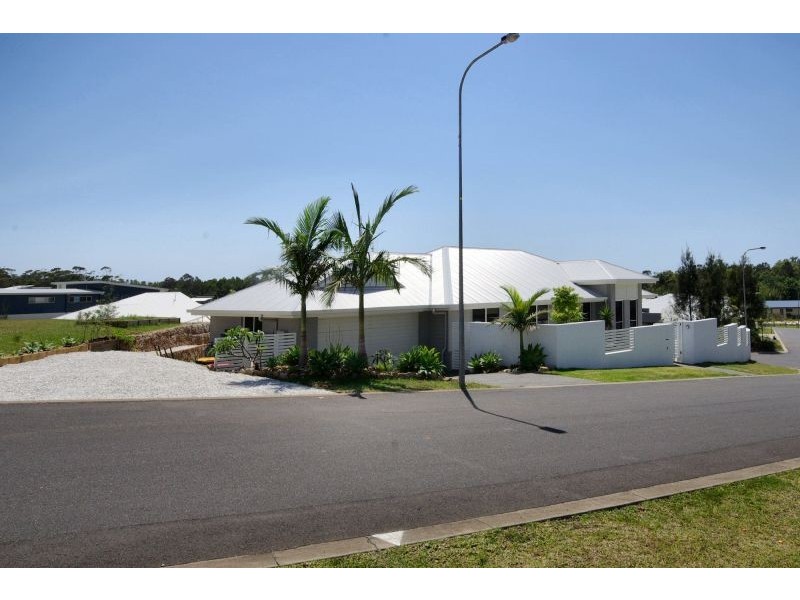 24 Island Road, Sapphire Beach NSW 2450