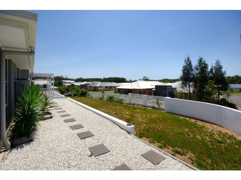 24 Island Road, Sapphire Beach NSW 2450
