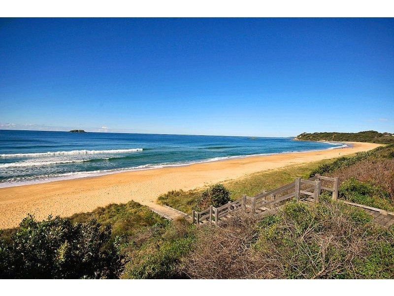 24 Island Road, Sapphire Beach NSW 2450