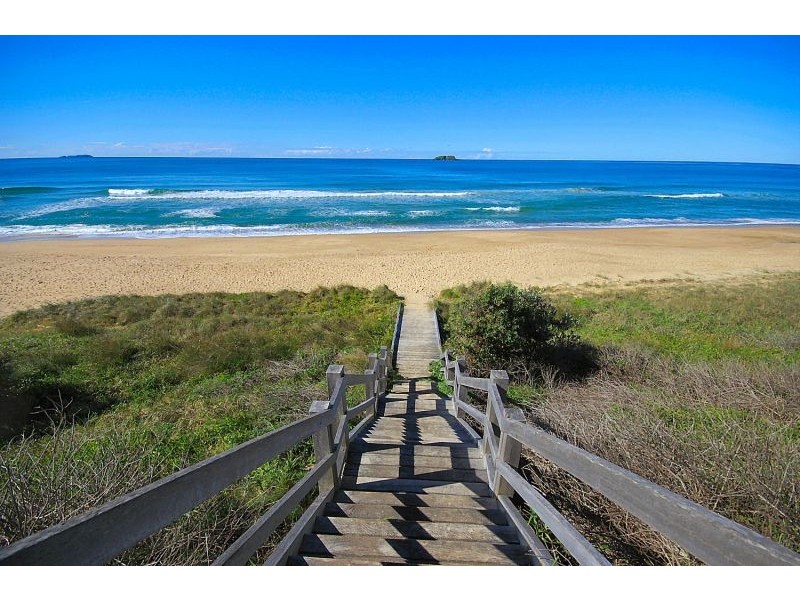 24 Island Road, Sapphire Beach NSW 2450