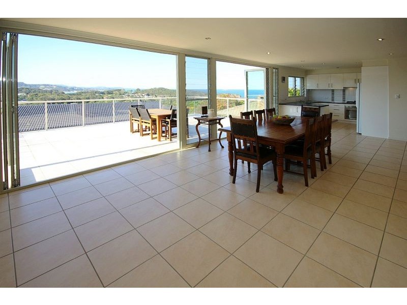 17 Macauleys Headland Dr, Coffs Harbour NSW 2450